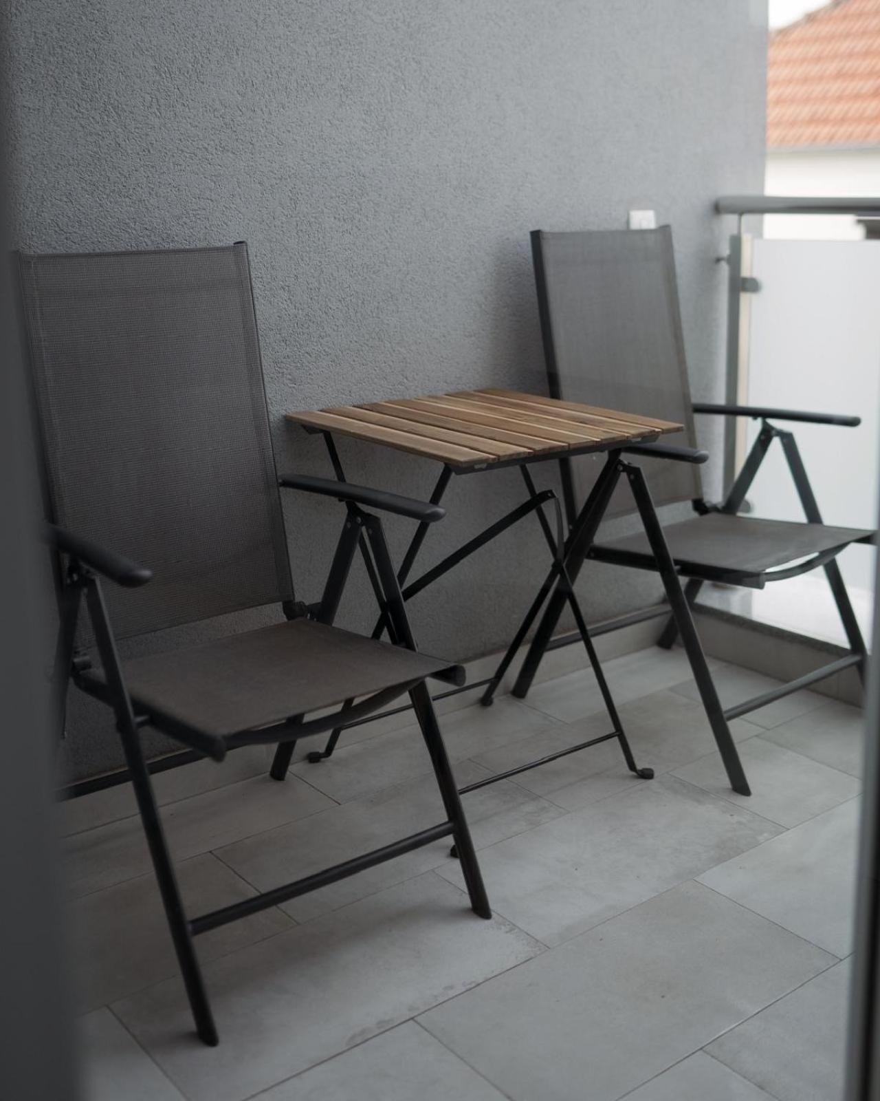 Apartman “Manhattan” Krizevci Luaran gambar