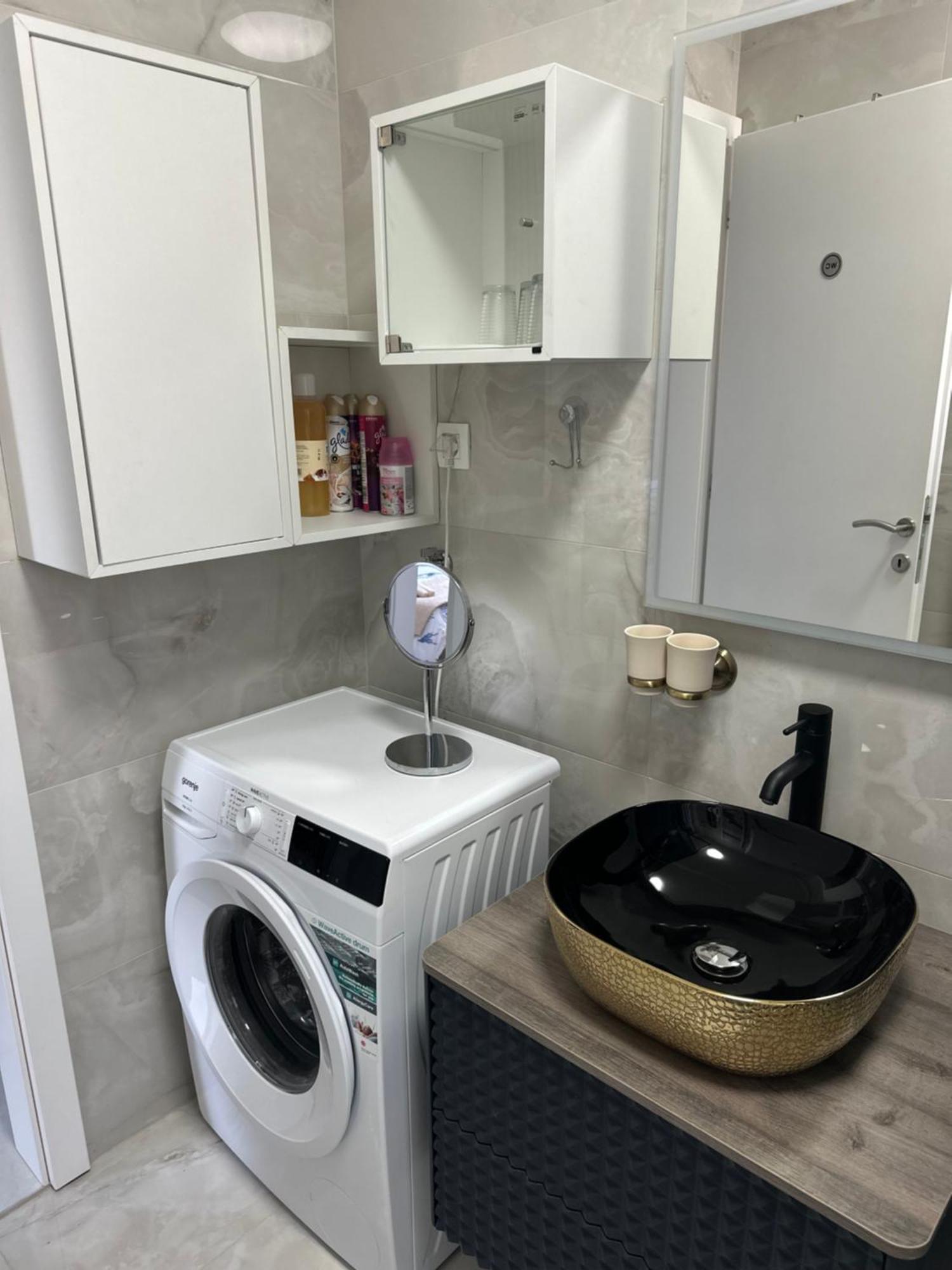Apartman “Manhattan” Krizevci Luaran gambar